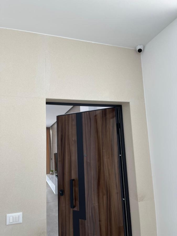 Sara House Wlora